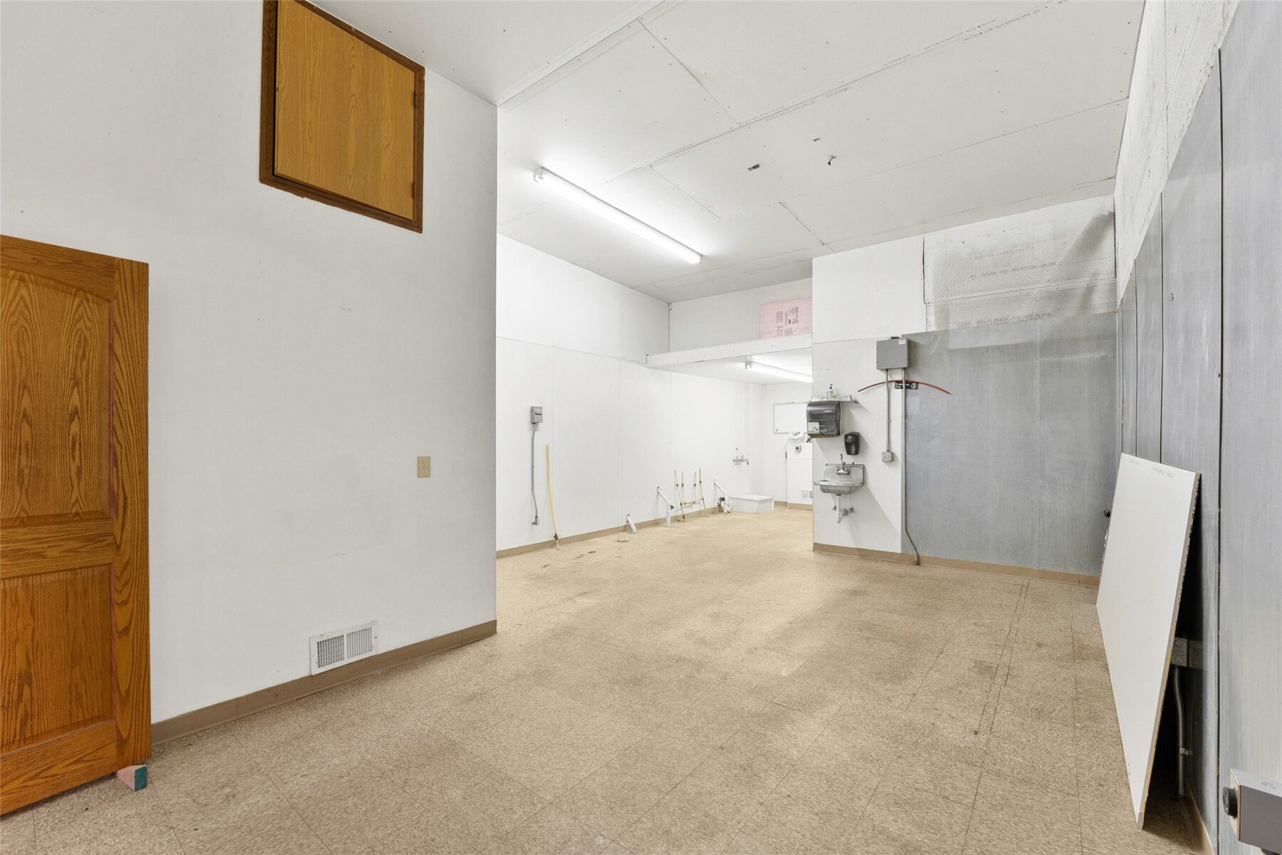 134 W Lincoln Street Augusta WI 54722 — photo 12