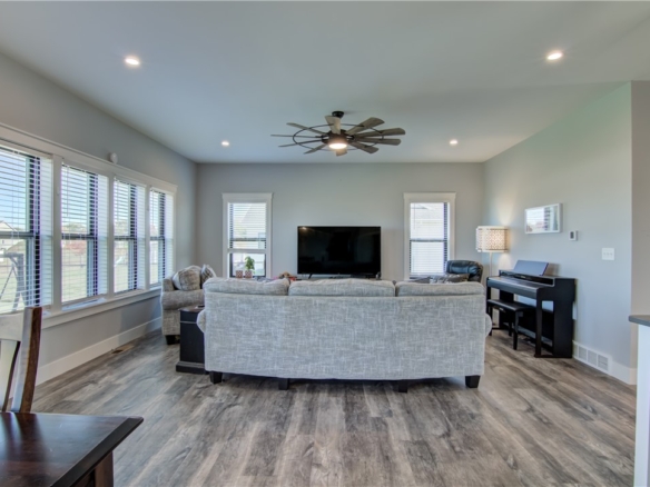 Residentialhouse for sale picture with an address of  14140 41st Avenue in Chippewa Falls and a list price of 529900