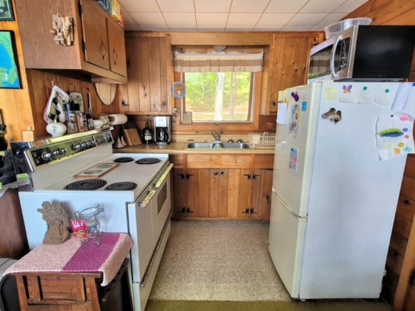 Residentialhouse for sale picture with an address of  14954 Goss Road in Hayward and a list price of 750000