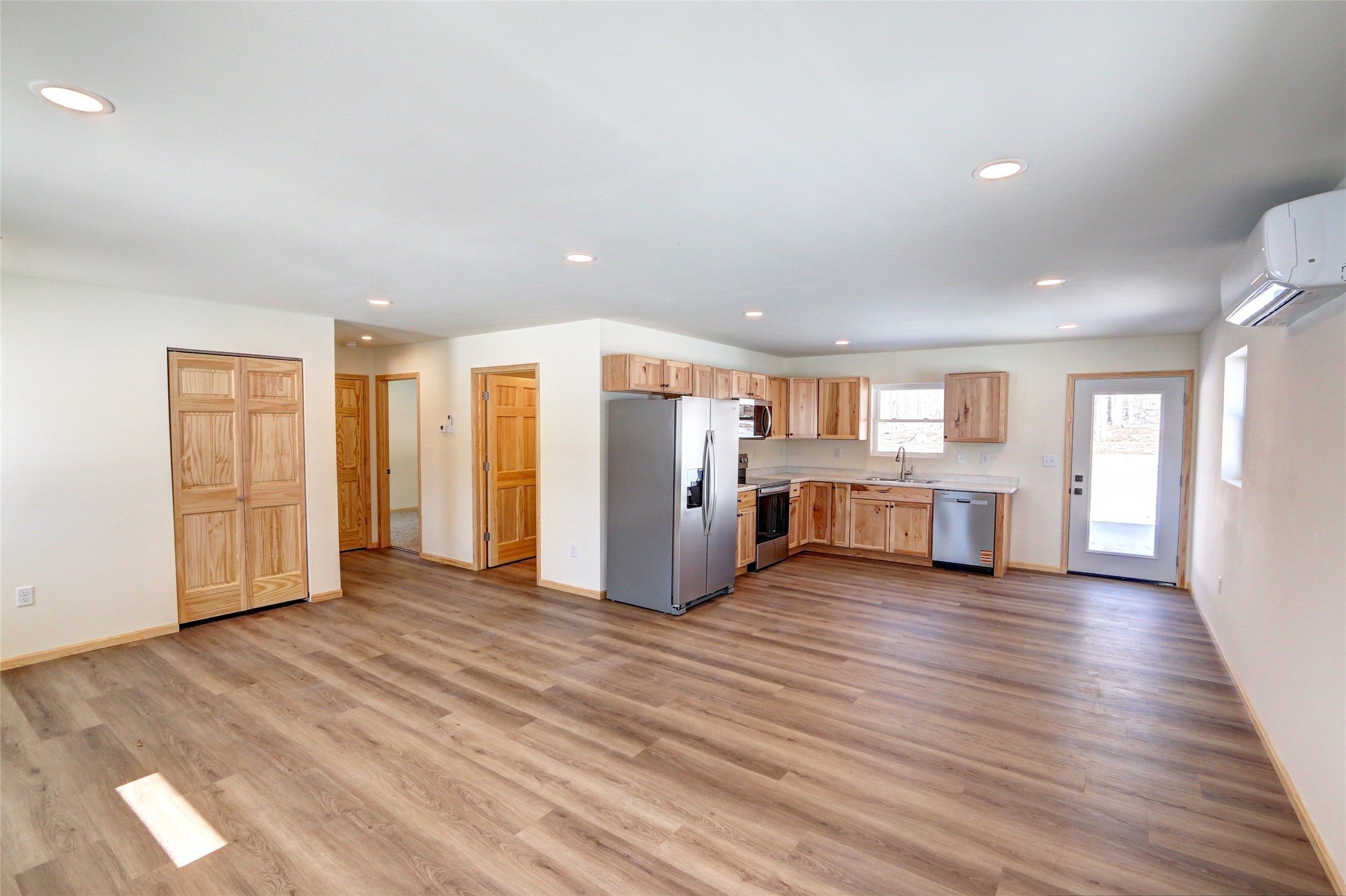 1520-Woodland-Spooner-WI-54801-3