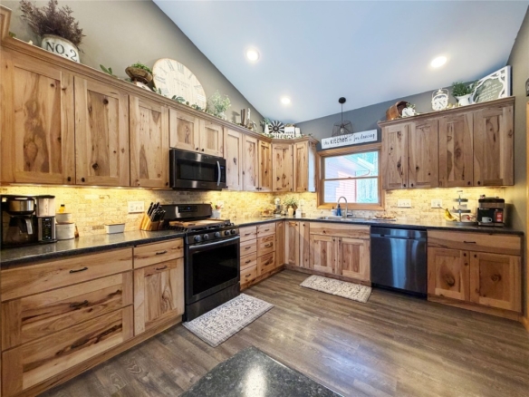 Residentialhouse for sale picture with an address of  1524 26th Street in Rice Lake and a list price of 600000