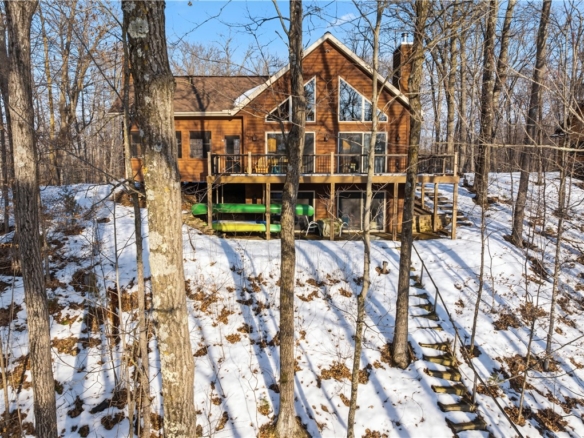 Residentialhouse for sale picture with an address of  16665 Piper Lane in Birchwood and a list price of 699000