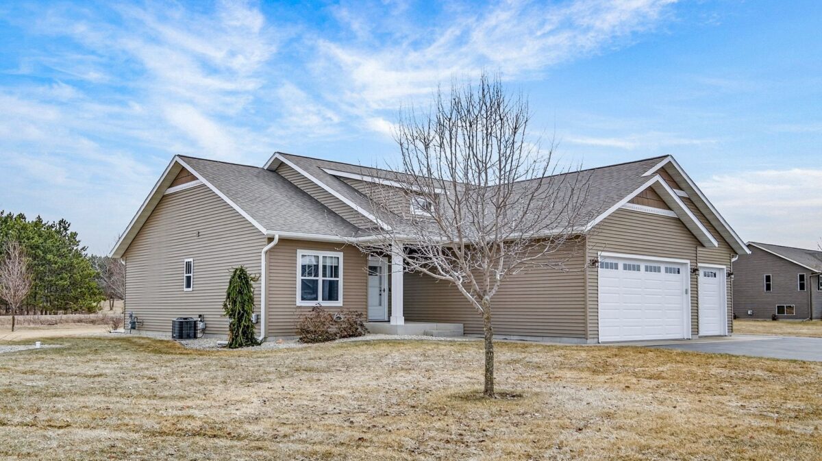 17244 109th Avenue Chippewa Falls WI 54729 — photo 2