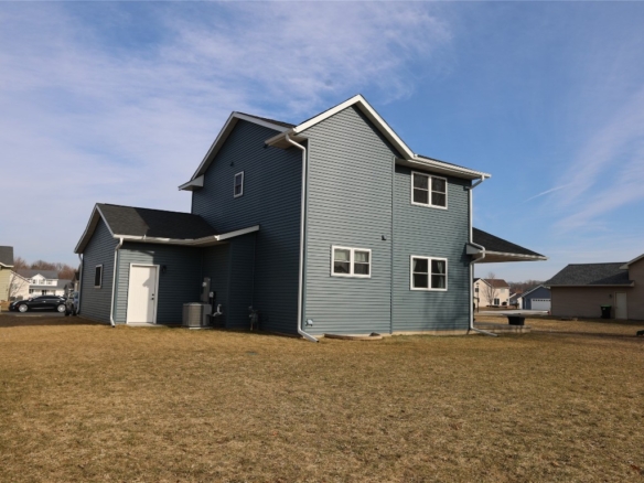 Residentialhouse for sale picture with an address of  1812 Sloan Street in Eau Claire and a list price of 424900