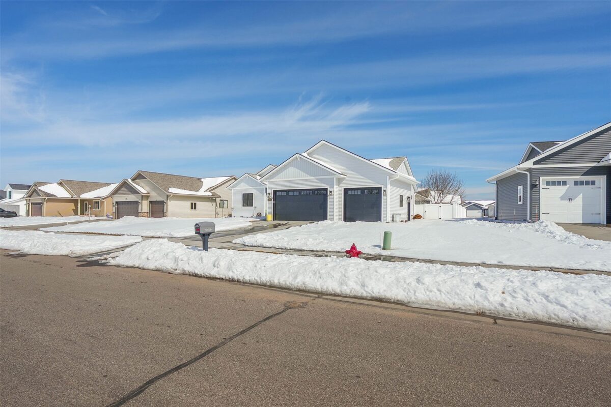 1853 Tucker Trail, Eau Claire, WI