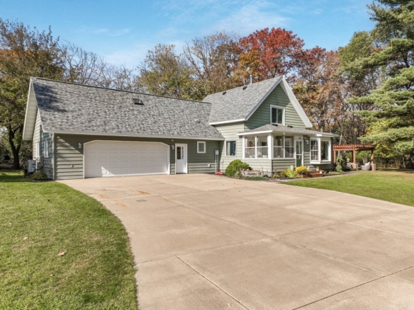 Residentialhouse for sale picture with an address of  1908 LaSalle Street in Eau Claire and a list price of 379900