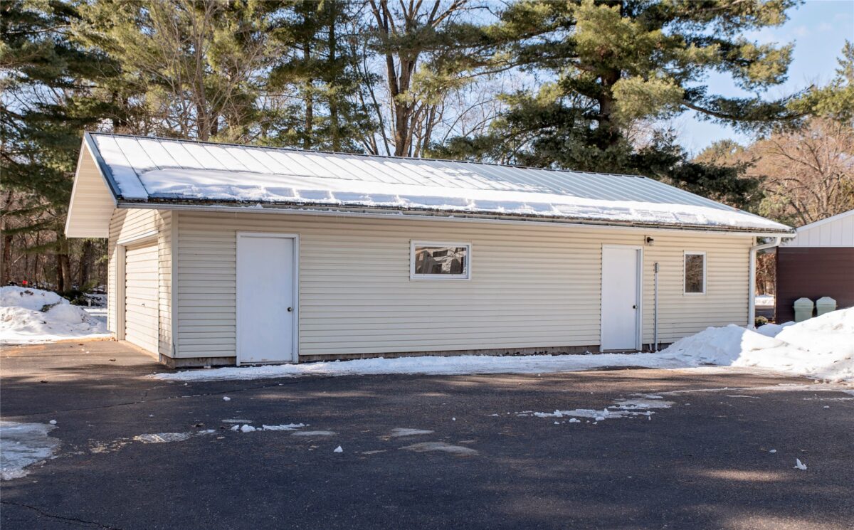 19524 74th Avenue Chippewa Falls WI 54729 — photo 2
