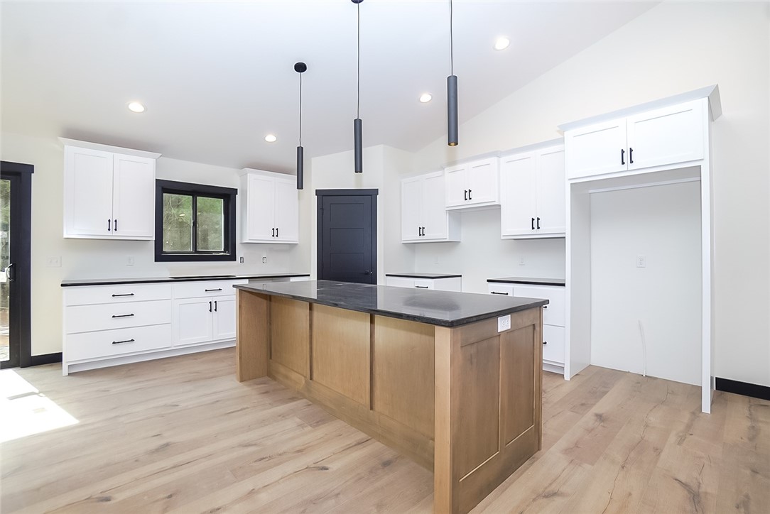 20251-72nd-Chippewa-Falls-WI-54729-2