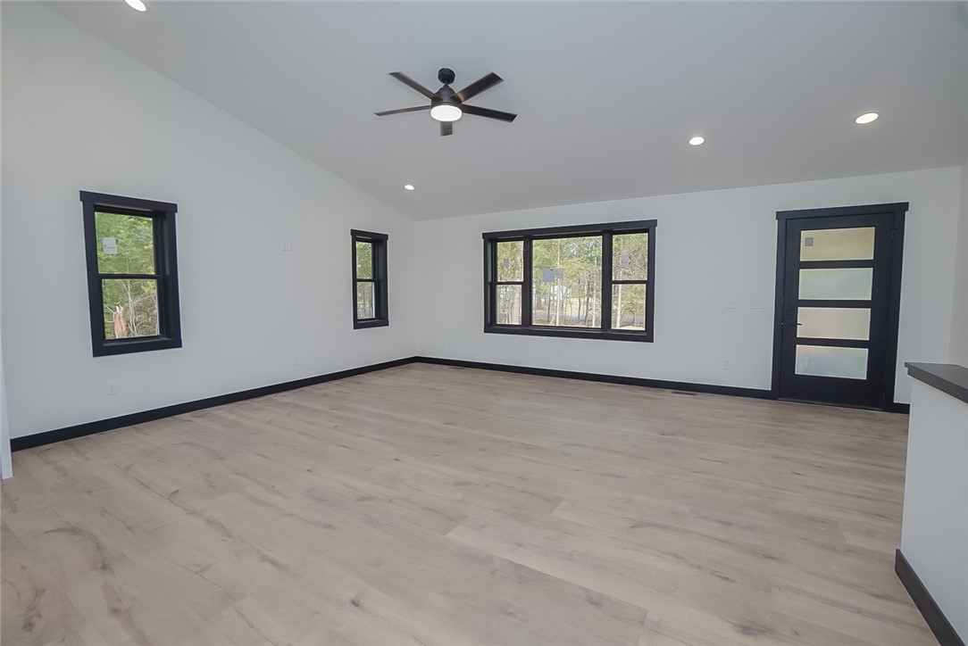 20251-72nd-Chippewa-Falls-WI-54729-3