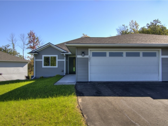 Residentialhouse for sale picture with an address of  2285 Carlone Street in Cumberland and a list price of 356116