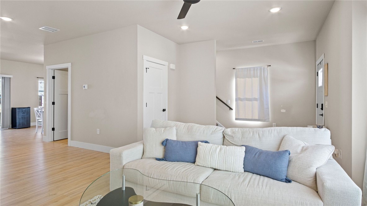 2341-2nd-Eau-Claire-WI-54703-5