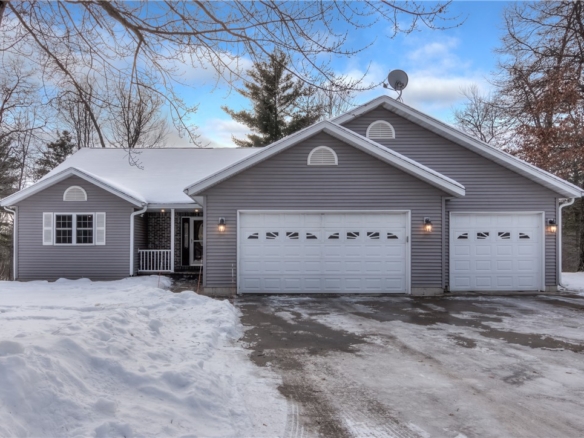 Residentialhouse for sale picture with an address of  2351 11 1/4 Avenue in Cameron and a list price of 439500