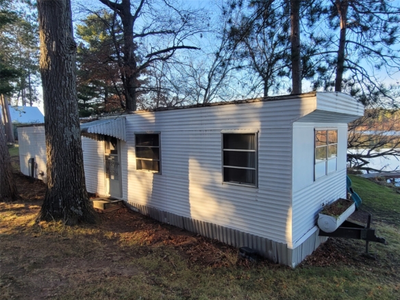 Residentialhouse for sale picture with an address of  2626 7 1/4 Avenue in Chetek and a list price of 79000