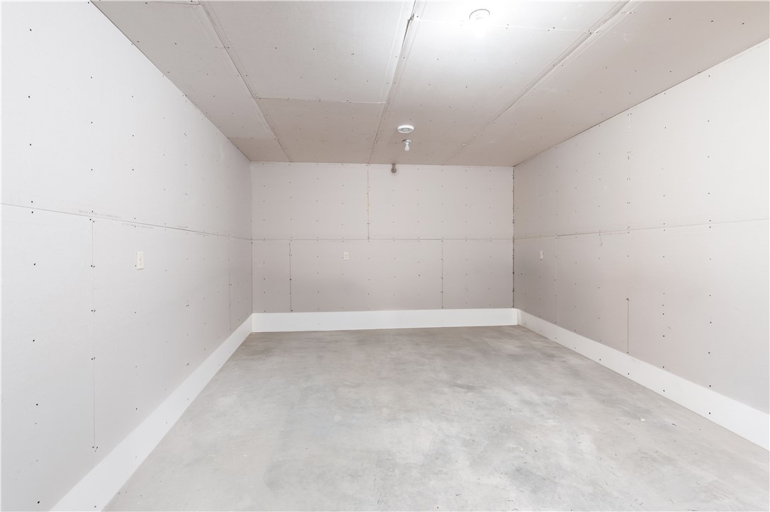 2709-27-38-Mikana-WI-54857-7