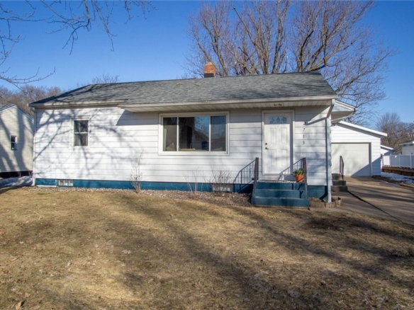 Residentialhouse for sale picture with an address of  2713 11th Street in Eau Claire and a list price of 259900