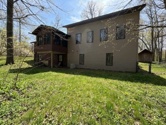 Residentialhouse for sale picture with an address of  2756 28 1/8 Street in Birchwood and a list price of 427700