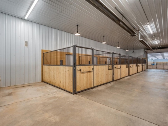 Residentialhouse for sale picture with an address of  27949 County Road H  in Webster and a list price of 1899900