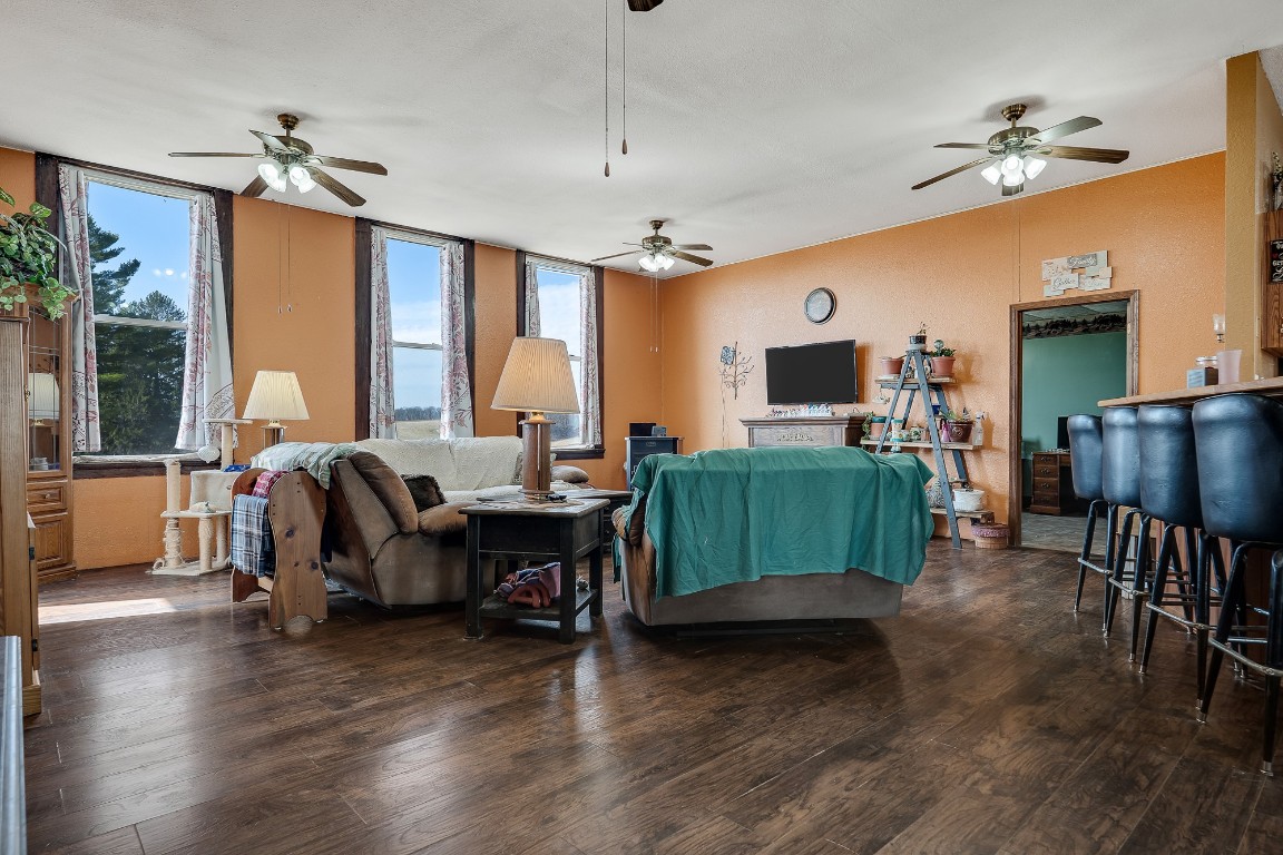 28049-County-Highway-X-Cashton-WI-54619-2