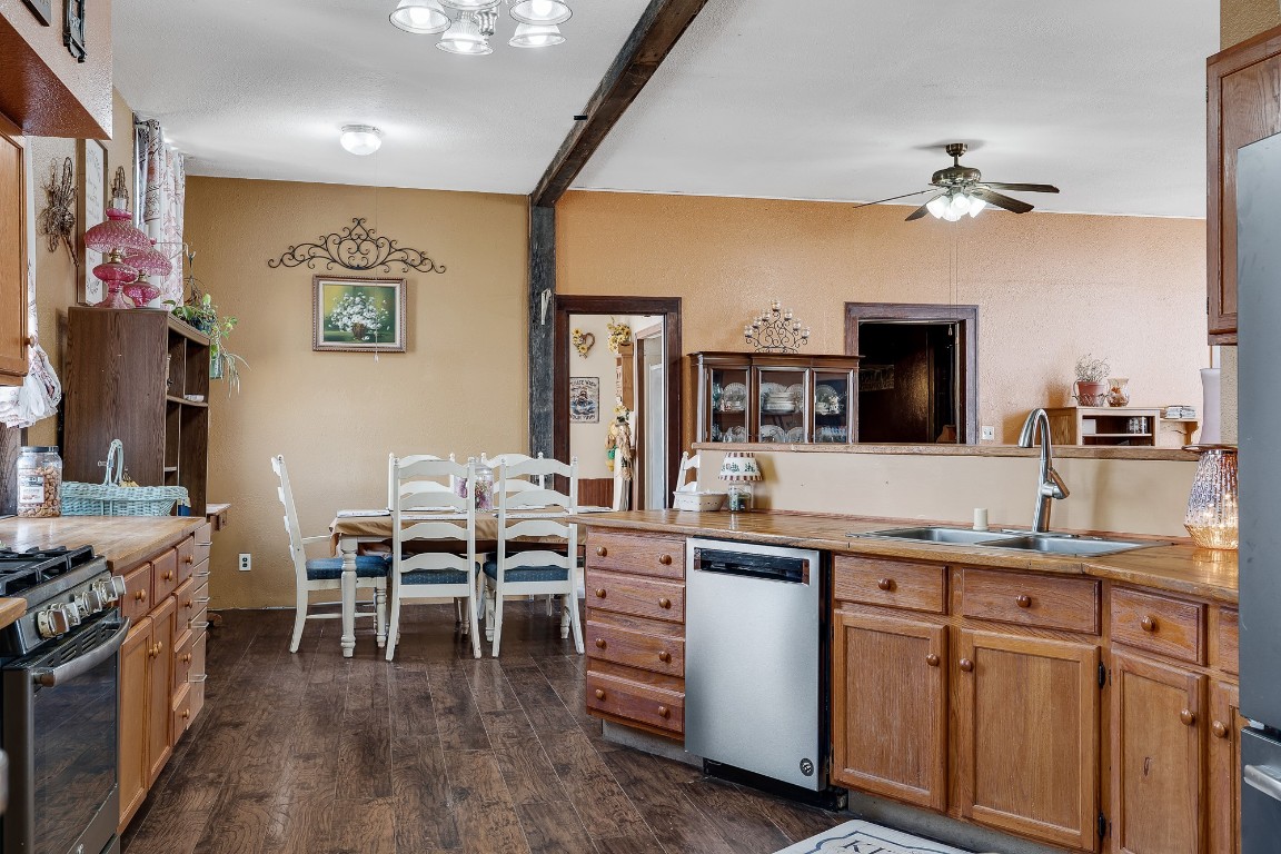 28049-County-Highway-X-Cashton-WI-54619-4