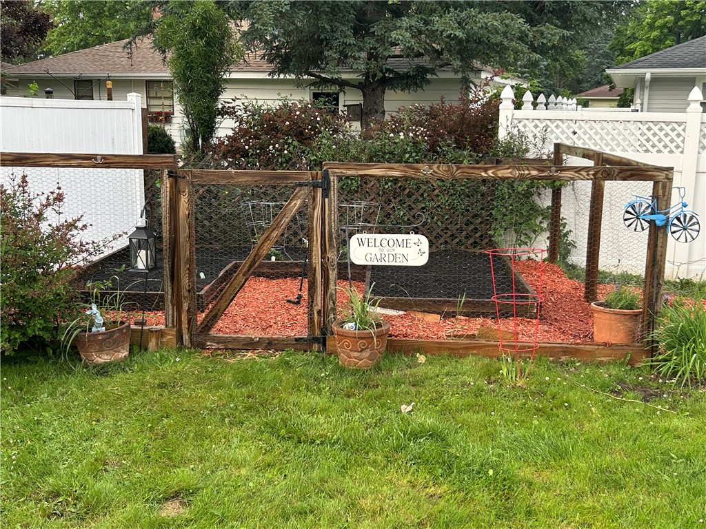 2819-Clark-Place-Eau-Claire-WI-54701-8