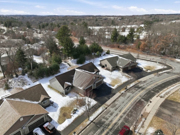 Residentialhouse for sale picture with an address of  2873 Fairway Drive in Altoona and a list price of 319900