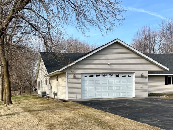 Residentialhouse for sale picture with an address of  310 Willink Drive in Baldwin and a list price of 345900