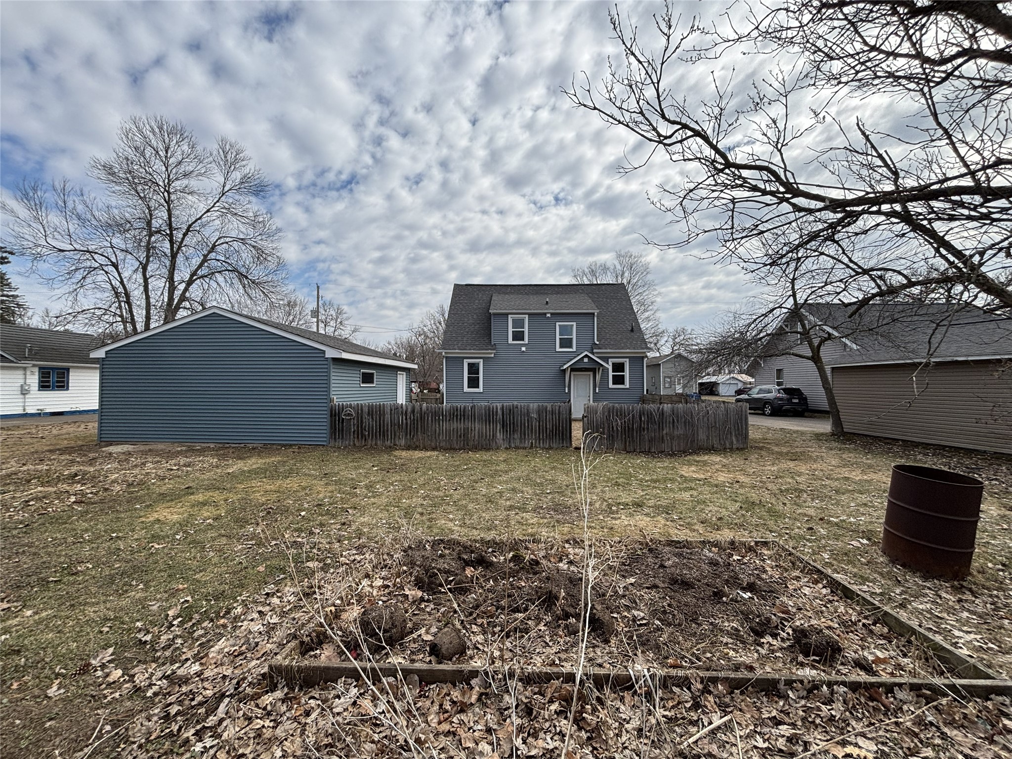 312-3rd-Cameron-WI-54822-6