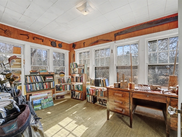 Residentialhouse for sale picture with an address of  321 Roosevelt Avenue in Eau Claire and a list price of 262500