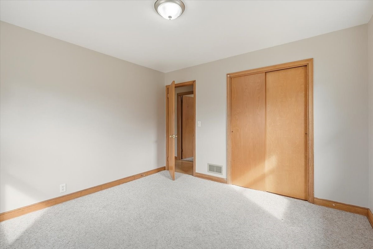 321-Tyler-Eau-Claire-WI-54701-4