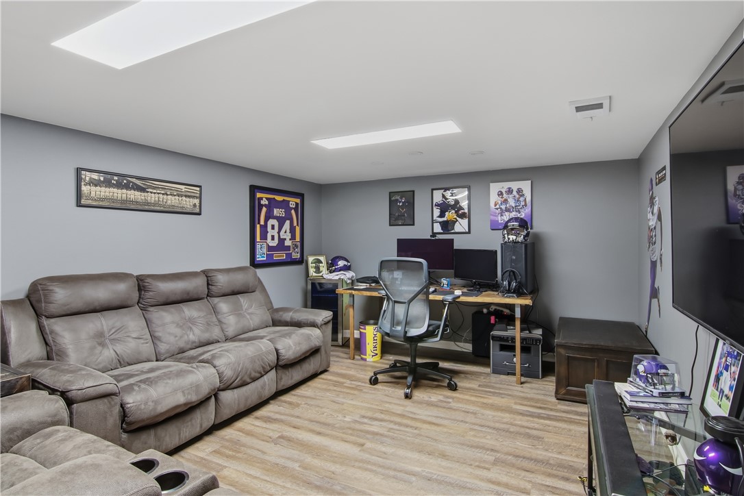 3210-Midway-Eau-Claire-WI-54703-4