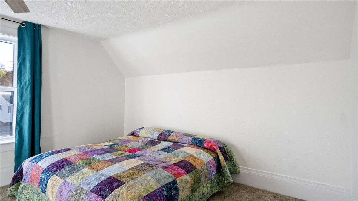 324-Mead-Eau-Claire-WI-54703-3