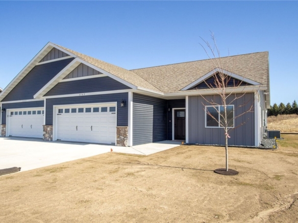 Residentialhouse for sale picture with an address of  3375 Iris Drive in Eau Claire and a list price of 299900