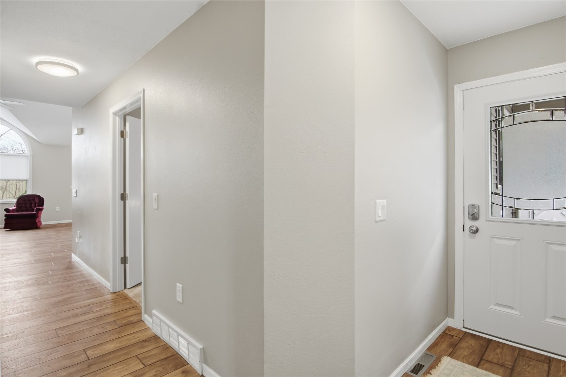 3403-Lever-Eau-Claire-WI-54701-5