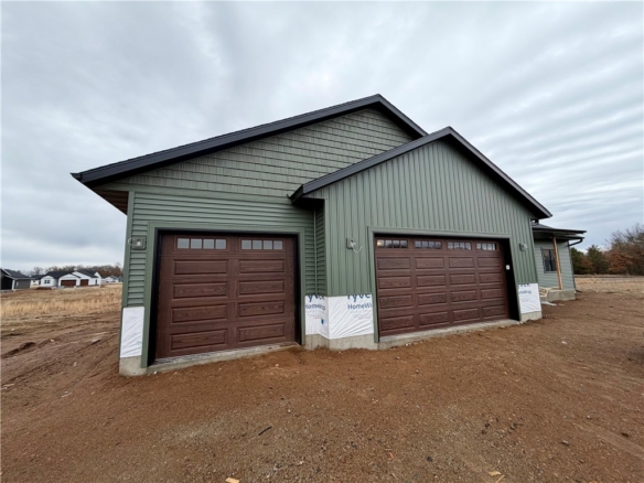 Residentialhouse for sale picture with an address of  3577 112th Street in Chippewa Falls and a list price of 519900