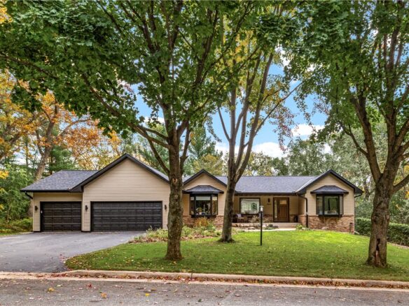 3803 Timber Creek Court, Eau Claire, WI