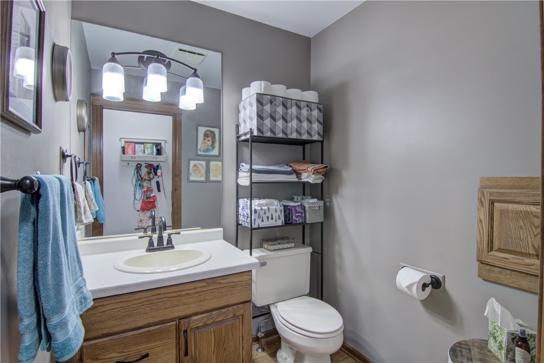 3920-Woodcrest-Eau-Claire-WI-54701-4