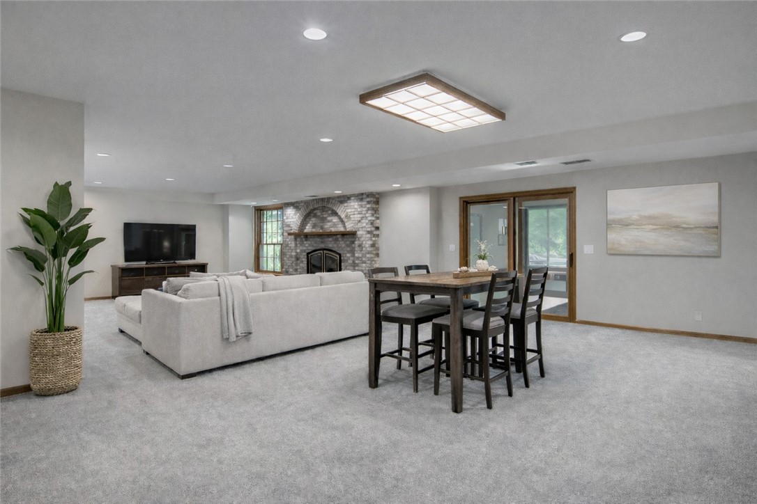 3920-Woodcrest-Eau-Claire-WI-54701-5