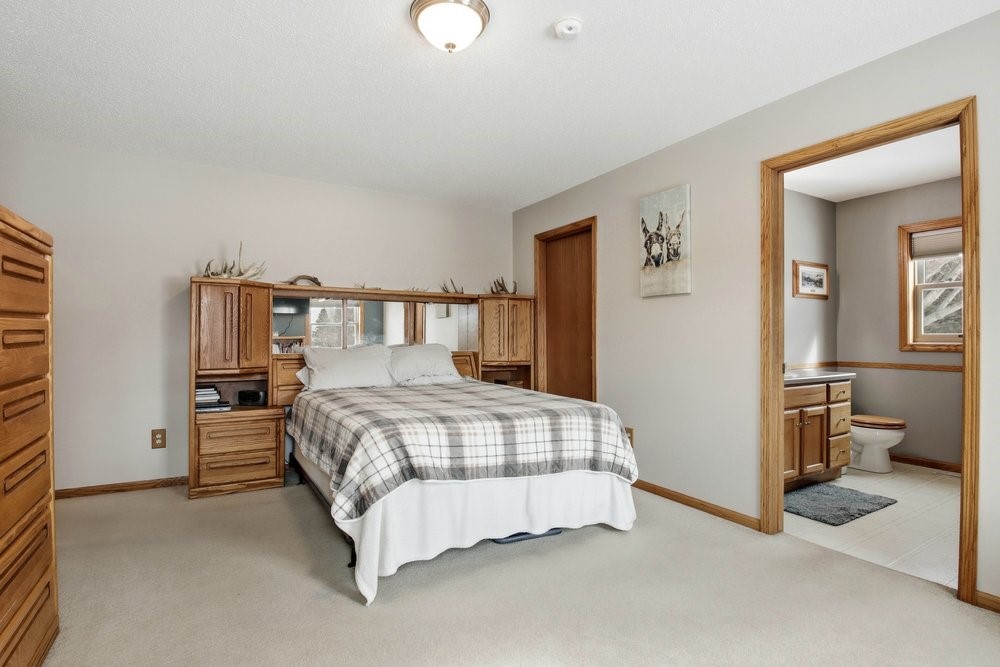 406-Thompson-Bloomer-WI-54724-5