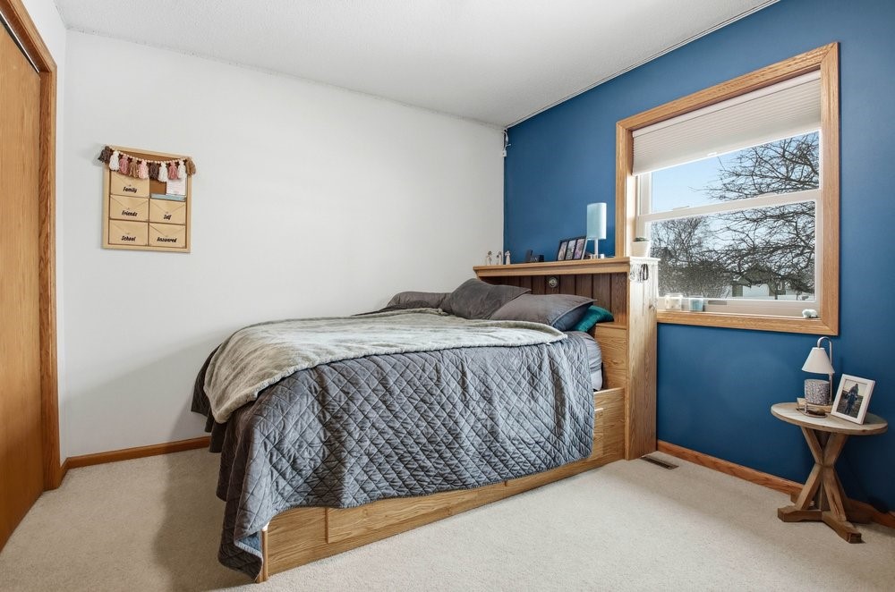 406-Thompson-Bloomer-WI-54724-7