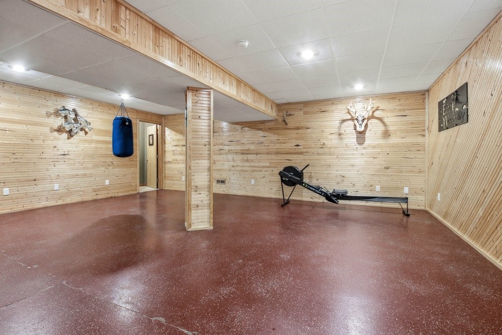 406-Thompson-Bloomer-WI-54724-8