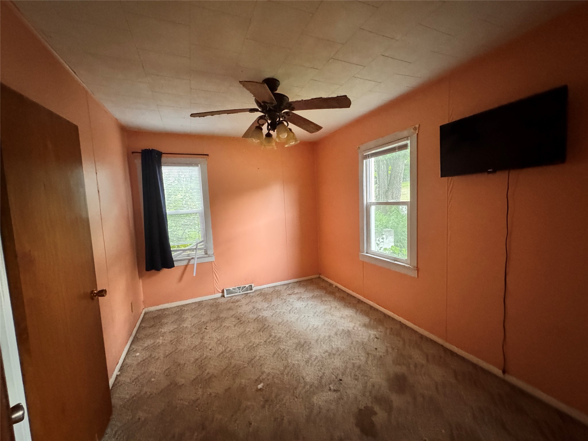 409-Poplar-Spooner-WI-54801-2