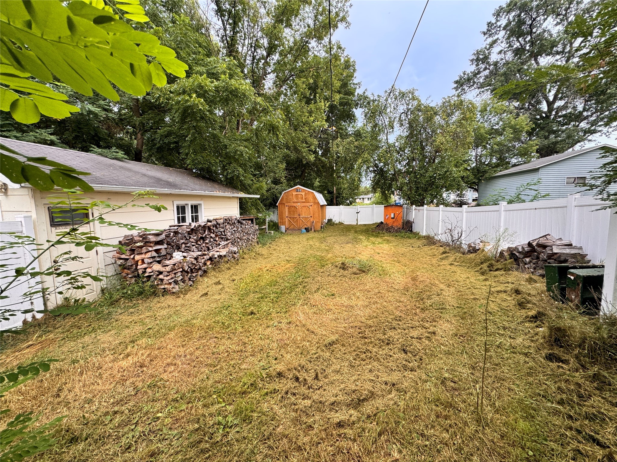 409-Poplar-Spooner-WI-54801-5