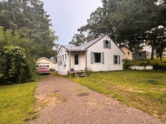 Residentialhouse for sale picture with an address of  409 Poplar Street in Spooner and a list price of 109900