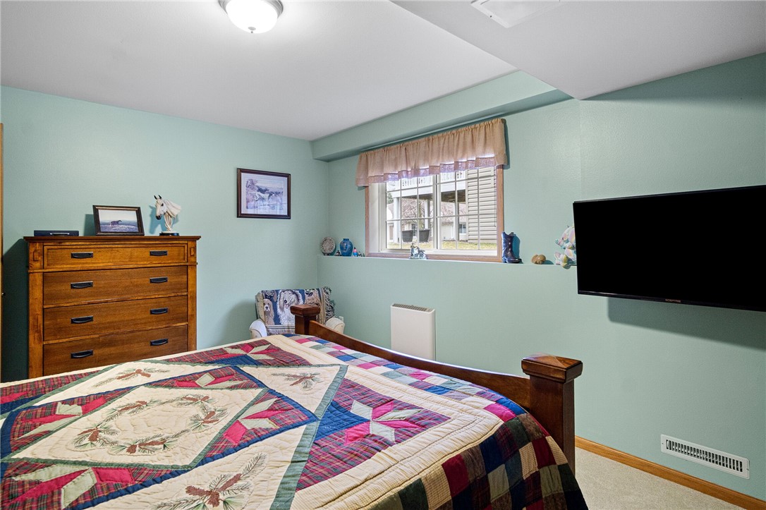 4325-Hamilton-Eau-Claire-WI-54701-4