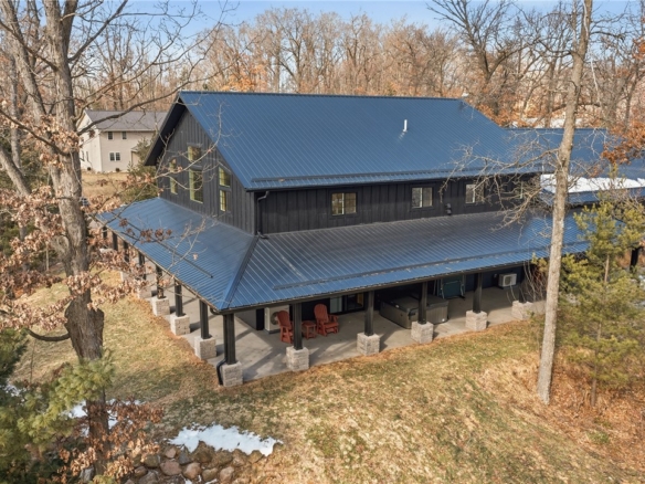 Residentialhouse for sale picture with an address of  4337 196th Street in Chippewa Falls and a list price of 674900