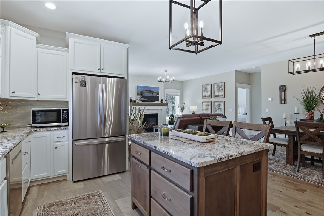 4615-Oakwood-Hills-Eau-Claire-WI-54701-3