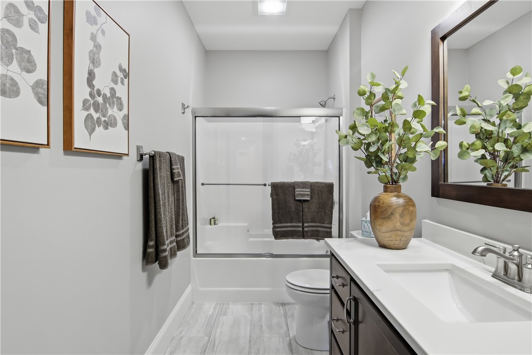 4615-Oakwood-Hills-Eau-Claire-WI-54701-6