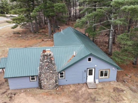 Residentialhouse for sale picture with an address of  5017 State Road 70  in Webster and a list price of 399900