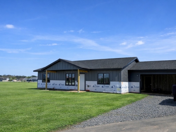 Residentialhouse for sale picture with an address of  512 Wilson St.  in Thorp and a list price of 340000