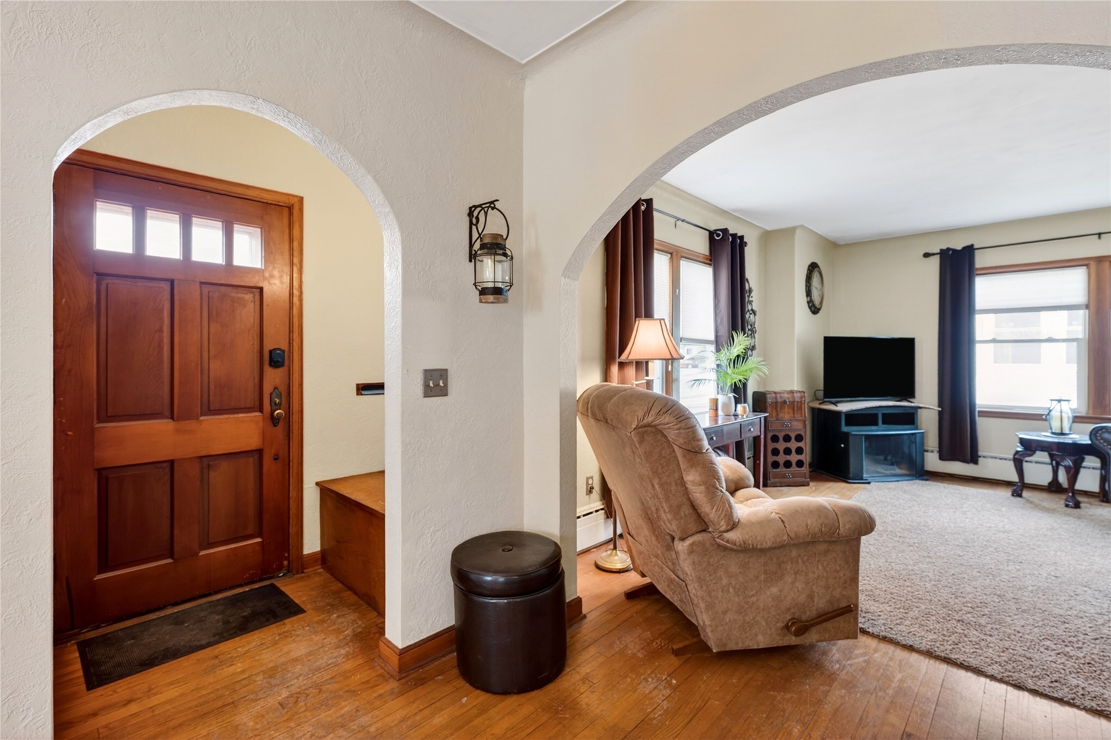 610-Oak-Spooner-WI-54801-4